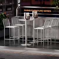 Ensemble table et chaises de bar en métal de style industriel à pieds hauts pour l'extérieur, idéal pour café, hôtel, jardin, bar