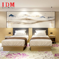 Ensemble de meubles de chambre à coucher en bois massif écologique IDM pour hôtel, villa et appartement, utilisation commerciale moderne, solutions personnalisables