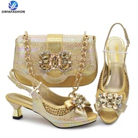 Ensemble chaussures et sac italiens Sinya, chaussures à talons hauts violettes et pochette assortie, ensemble chaussures et sac pour femme pour les soirées