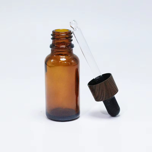 Wholesale Empty Cosmetic Amber Glass Body Oil 15ml 20ml 30ml <b>Dropper</b> <b>Bottle</b> with Bamboo Cap - Product Image 3