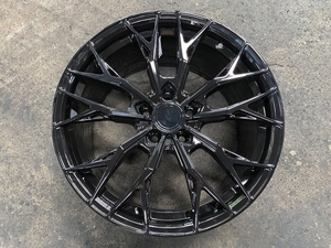 Rines Deportivos Negros Hiper Brillantes de 17-24 Pulgadas, Aleación de Aluminio Forjado 6061 de Grado Aeronáutico, PCD 5x120, ET 35mm/40mm/25mm/30mm/20mm - Product Image 2