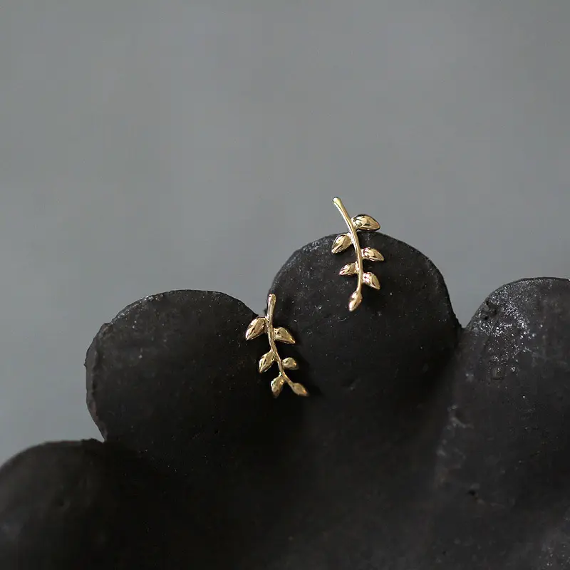 Anting-anting perak murni S925 desain baru perhiasan kancing anting-anting wanita Mini berbentuk daun