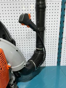 Souffleur à neige industriel portatif 2 temps 81,6 cm³ à essence 3,5 kW - Product Image 4