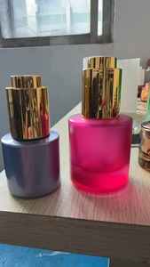 In magazzino piccolo flacone rotondo di olio essenziale spalla piatta da 15ml 30ml con contagocce per diffusore <span class=keywords><strong>e</strong></span> occhiali - Product Image 6