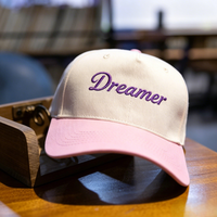 Casquette de baseball brodée bicolore ajustable avec patch en forme de chapeau