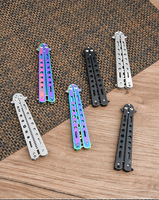 T7252 Peigne pliant en acier inoxydable avec logo personnalisé, couteau-papillon de poche tendance pour l'extérieur, idéal pour la formation et la pratique en salon
