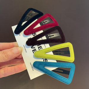 2026 Más Vendido Popular Diseño de Nicho Múltiples Modelos Horquilla Triangular Accesorio para el Cabello de Niña Joyería de Moda al por Mayor - Product Image 2