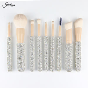 Ensemble de 9 pinceaux de maquillage de luxe en diamant brillant avec strass cristal pailleté, poignée de voyage de haute qualité pour les yeux et le fond de teint. - Product Image 5