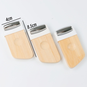 Outil facial pour massage du <span class=keywords><strong>visage</strong></span>, anti-âge, réduit les poches et les rides avec un rouleau en acier inoxydable - Product Image 2