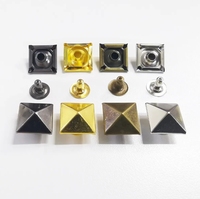 Rivets carrés à quatre mâchoires pour artisanat bricolage Punk Spike sac à vêtements chaussures en cuir métal pyramide goujons accessoires avec rayures