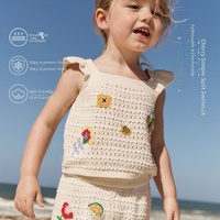 Ensemble d'été doux pour filles : Gilet et short en tricot ajouré brodé floral, avec t-shirt sans manches mignon pour enfants
