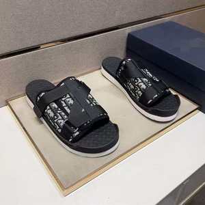 DlOO2026 <span class=keywords><strong>Ciabatte</strong></span> da <span class=keywords><strong>Uomo</strong></span> di Tendenza, di Marca di Lusso, Nuove, <span class=keywords><strong>Estive</strong></span>, alla Moda, da Spiaggia, in Denim, Antiscivolo, Morbide e Personalizzate per Esterni - Product Image 2