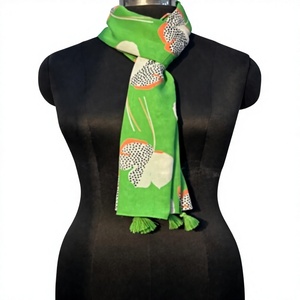 Pañuelo de Algodón con Estampado Floral Verde, con Borlas, Largo, Ligero y Suave, Hijab Estampado para Mujer, Logotipo Personalizado, para Uso Diario en Todas las Estaciones - Product Image 1