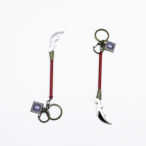 Llavero de espada miniatura de aleación de zinc metálica personalizada con diseño de arma de juego, mini cuchillo, llavero de espada, etiqueta de llavero - Product Image 1