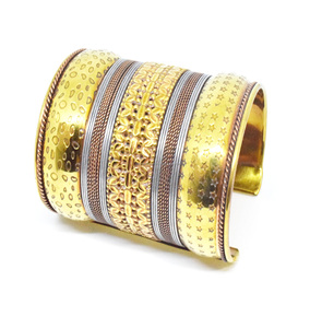 2024 Venta de Joyería Navideña China, Brazalete Abierto Grueso de 8mm con Diseño de Cuerno y Hueso, Geométrico, con Pátina Multicolor, para EE. UU. - Product Image 5