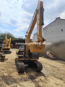 Excavatrice d'occasion Caterpillar CAT315D, modèle d'occasion, hydraulique, de taille moyenne, sur chenilles, avec benne arrière, excavatrice d'occasion - Product Image 4