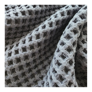Tela Tejida de Algodón 100% de Primera Calidad, 320 g/m², con Textura Waffle Pique 3D, 150 cm, 320 g/m² - Product Image 4