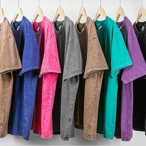 เสื้อยืดโอเวอร์ไซส์ทรงหลวมสไตล์วินเทจฟอกสีแบบแอซิดสำหรับผู้ชาย ยี่ห้อ FLOWORA ผ้าฝ้าย 100% ทรงดรอปไหล่ หนานุ่ม สตรีทแวร์ - Product Image 3
