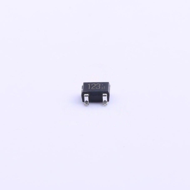 Original New Transistor DTC143ZUAT106 SOT-323(SC-70) Integrated circuit IC chip in stock
