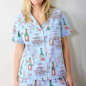 Ensemble de vêtements de détente en bambou tricoté pour femmes, imprimé bleu champagne, marque privée, manches courtes, boutons, pyjama - Product Image 2