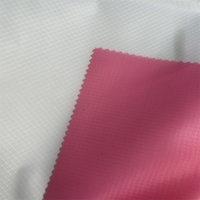 Tissu Taffetas Ripstop 210T en Polyester Enduit PU Hydrostatique Imperméable à Carreaux 0.3 avec Doublure