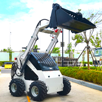 Chargeur compact micro Kubota neuf, moteur diesel, transmission intégrale, chargeur sur pneus à haute efficacité, accessoire de godet