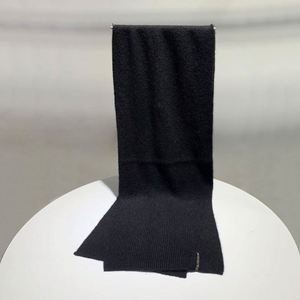 Bufanda de Lana y Cachemira con Cadena de Perlas para Hombre y Mujer, Color Sólido, Cálida y a la Moda, Nueva Colección Otoño Invierno 2025 - Product Image 3