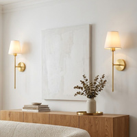 Lampe murale LED moderne et minimaliste en fer, abat-jour carré doré/noir, intensité variable avec télécommande, pour salon, chambre à coucher, maison
