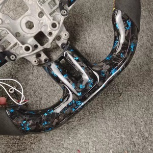 Volante Deportivo Personalizado de Fibra de Carbono Forjado con Detalles Azules y Alcántara Negra para <span class=keywords><strong>Ford</strong></span> <span class=keywords><strong>Mustang</strong></span> S650 S550 <span class=keywords><strong>GT</strong></span> EcoBoost - Product Image 3