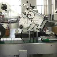 Machine d'étiquetage plate haute efficacité YM210, machine d'étiquetage automatique pour boîtes en carton, emballages et sacs, pour les petites entreprises