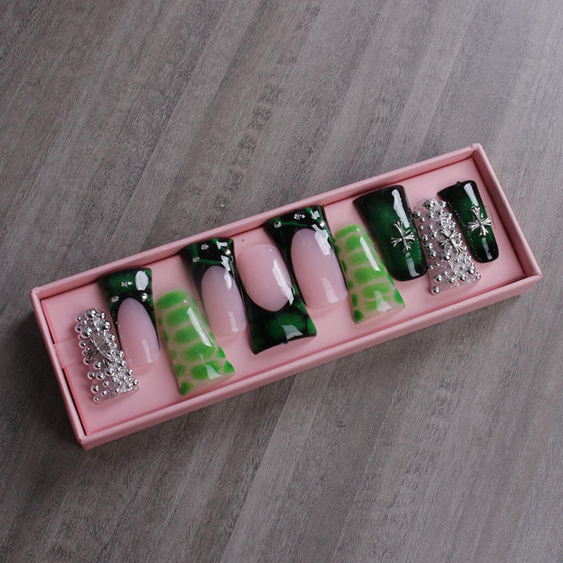 Customizable Short Almond French Tip Luxury Gel Press Nails Soft Golden Design Handmade Fake False Nails for Finger Wholesale