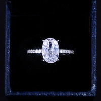 Bague de fiançailles classique de luxe en laiton plaqué or 18 carats avec zircon et sertissage griffe pour femme, idéale pour anniversaire de mariage