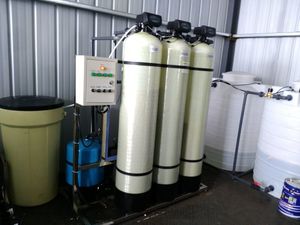 3 etapas 3000 litros por hora Filtro Plantas <span class=keywords><strong>de</strong></span> agua ablandada con dispositivo <span class=keywords><strong>de</strong></span> presurización - Product Image 4