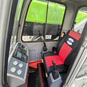 Grúa Móvil ZOOMLION ZTC500 de 50 Toneladas, Marca China, Pluma de 42m, Alta Eficiencia para Ingeniería de Construcción Portuaria - Product Image 6