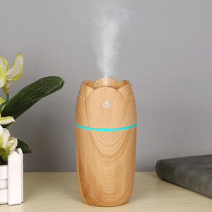 Mini <span class=keywords><strong>Humidificador</strong></span> Recargable USB Tipo C con Diseño en Forma de Rosa <span class=keywords><strong>para</strong></span> Auto y Hotel, Botella de Agua Portátil Hidratante - Product Image 4