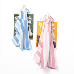 Cepillo Pulverizador para Mascotas, para Perros y Gatos, Eliminación de Pelo Suelto, Cepillo de Aseo, Suministros de Baño y Limpieza - Product Image 1