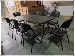 6FT 180CM mobili da esterno grano di legno <span class=keywords><strong>plastica</strong></span> pieghevole a metà <span class=keywords><strong>tavolo</strong></span> <span class=keywords><strong>grigio</strong></span> scuro Catering campeggio Picnic <span class=keywords><strong>tavolo</strong></span> pieghevole - Product Image 6