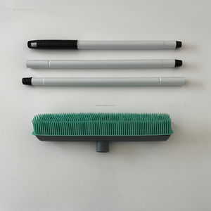 Qingle-escoba de cerdas suaves TPR <span class=keywords><strong>Amazon</strong></span>, cepillo de goma para quitar pelo de mascotas, escoba de suelo con mango de 3 secciones - Product Image 2