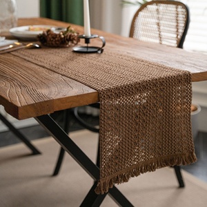 Nouveau <span class=keywords><strong>chemin</strong></span> <span class=keywords><strong>de</strong></span> <span class=keywords><strong>table</strong></span> bohème en macramé, tissé à la main en coton et lin, décoration rustique style ferme avec pompons pour mariage, fête ou <span class=keywords><strong>table</strong></span> à manger - Product Image 2