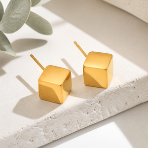 Pendientes de Acero Inoxidable con Baño de Oro de 14K, Diseño Geométrico Cuadrado Pulido, 7.8mm - Product Image 1