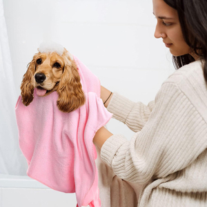 Serviette absorbante en <span class=keywords><strong>microfibre</strong></span> Logo brodé Serviette de séchage pour animaux de compagnie Serviettes de logo en gros Chiffon de nettoyage pour poils d'animaux - Product Image 4