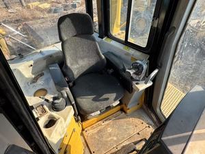 รถดันดิน Caterpillar D7R สีเดิม ปี 2022 เครื่องยนต์ C9 ACERT ความจุดันดิน 3.89 ลูกบาศก์เมตร มอเตอร์ญี่ปุ่น มือสอง - Product Image 5