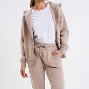 Sudadera con capucha Timeless Everyday para mujer que brinda comodidad, calidez y simplicidad para un estilo de clima fresco sin esfuerzo - Product Image 5