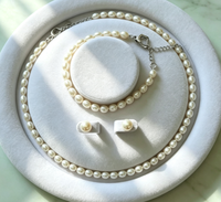 Ensemble de bijoux classiques en perles, collier, bracelet, boucles d'oreilles, perles de riz d'eau douce 7-8 mm, argent 925, intemporel, pour femmes, vente en gros, personnalisable