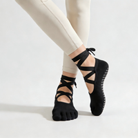 Chaussettes antidérapantes tricotées sur mesure pour femmes - Chaussettes de Pilates noires à cinq doigts avec sangle croisée pour jeunes