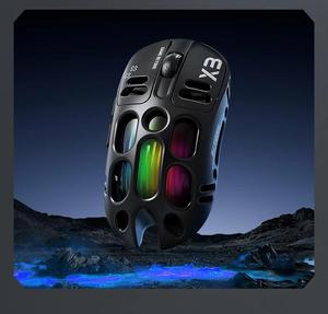 เมาส์เกมมิ่ง T-WOLF X3 แบบสามโหมด น้ำหนักเบา ดีไซน์โปร่งแสง 8000DPI ไฟ RGB Backlit แบตเตอรี่ 500mAh ชาร์จได้ ไร้สาย สำหรับพีซี - Product Image 5