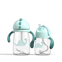 Gobelet à bec pour bébé en Tritan avec poignée, motif petit dinosaure, gobelet à paille portable de style élégant pour bébés et tout-petits