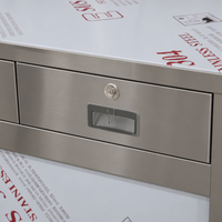 Armoire de rangement en acier inoxydable finition mate brossée avec capacité de charge de 1000 kg/m pour le stockage en cuisine commerciale