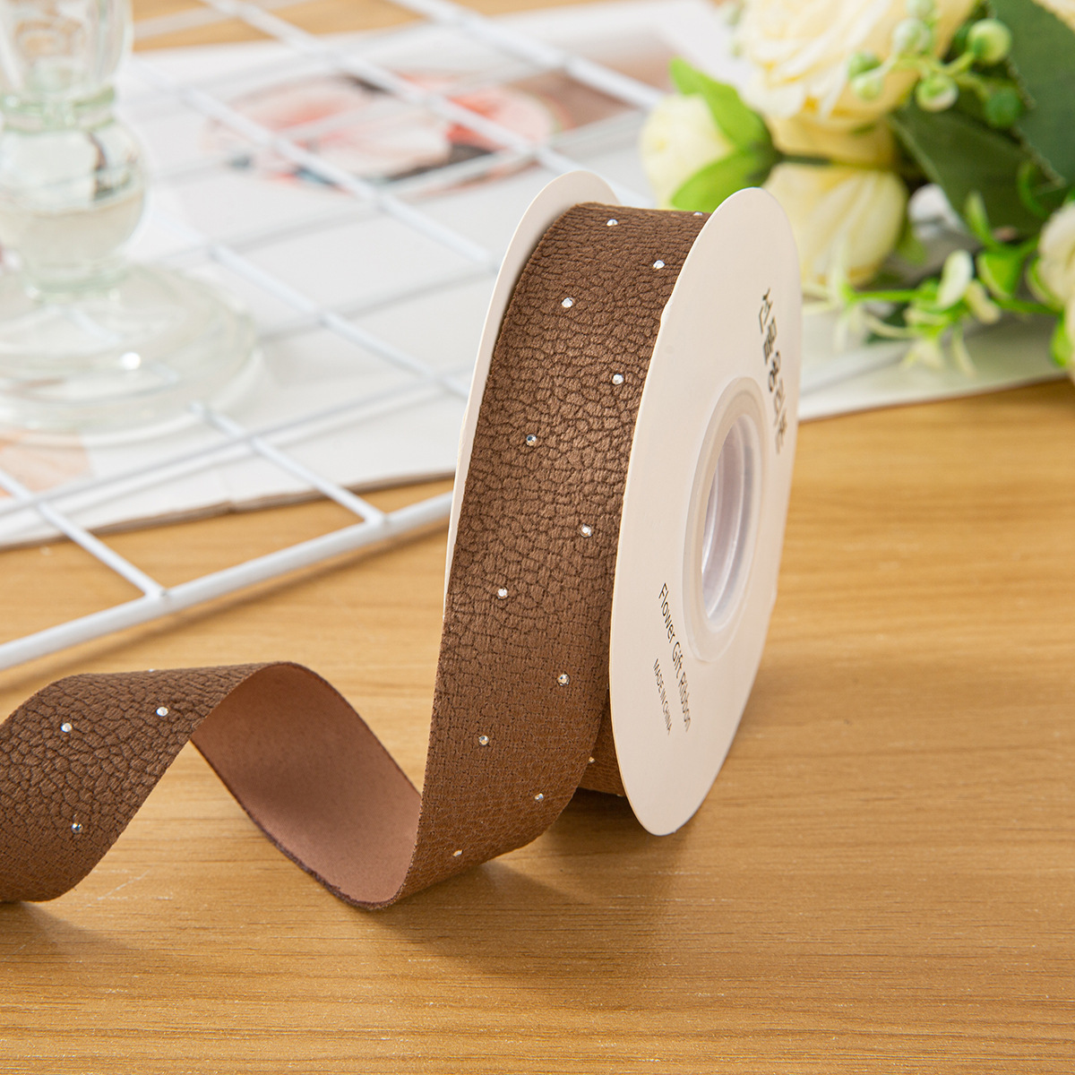 Sangle en simili cuir avec marquage à chaud café, 2,5 cm, 5 yards