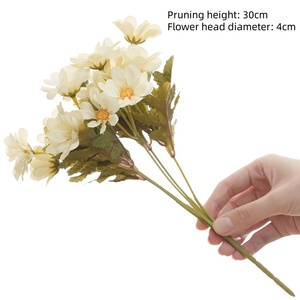 Ramo de <span class=keywords><strong>girasol</strong></span> de crisantemo pequeño francés de flores artificiales para decoración de hoteles y hogares - Product Image 6